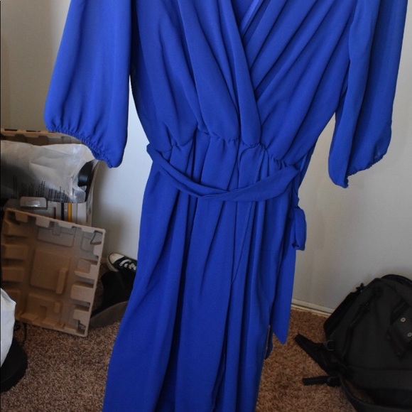 Dress - Picture 2 of 4